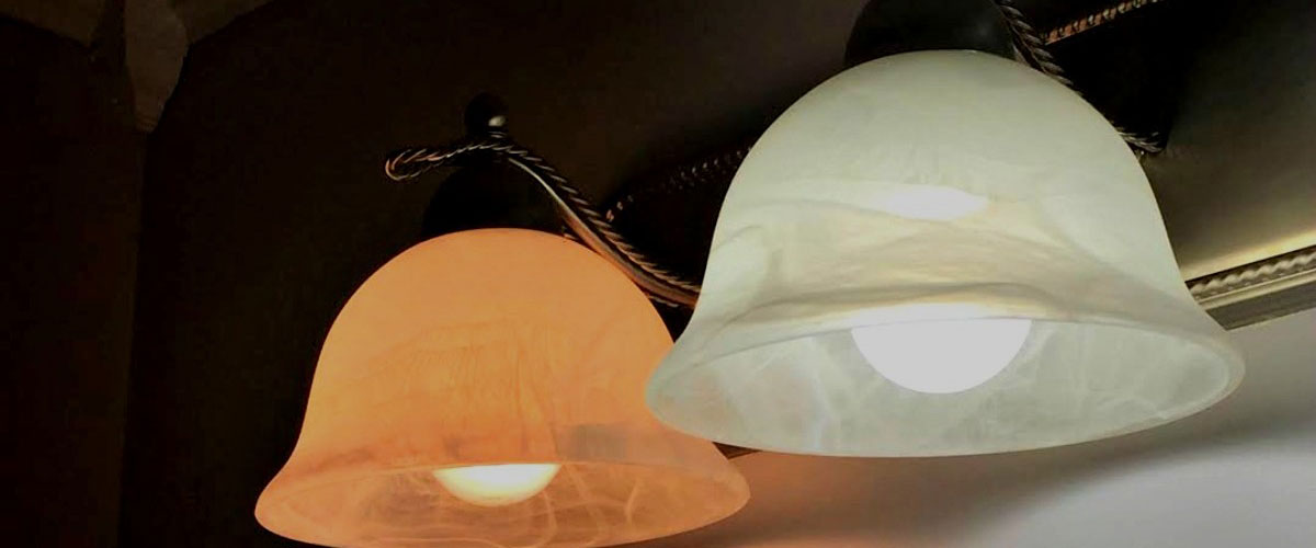 Difference between natural light and a daylight bulb