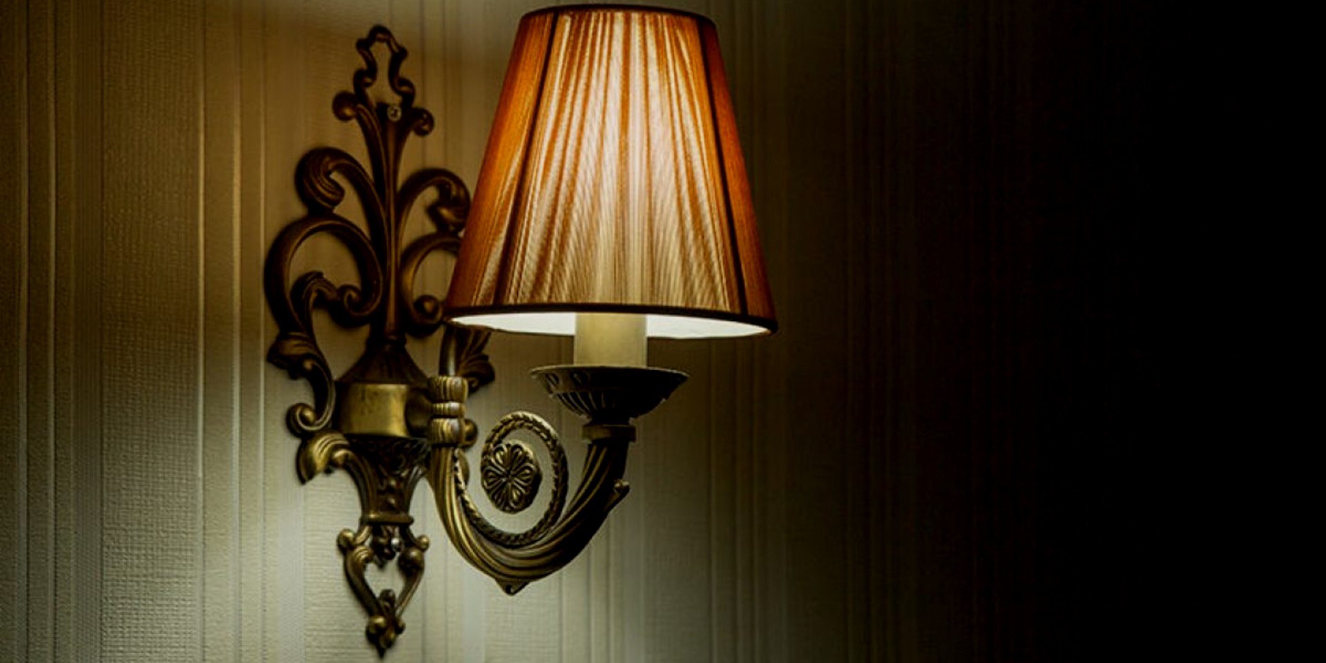 Connecting Outdoor Lighting To A Socket [Do It Yourself]